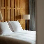 La Maison Du Bassin Otel 3*