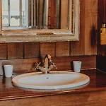 La Maison Du Bassin ホテル 3*
