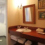 Hotell La Maison Du Bassin 3*