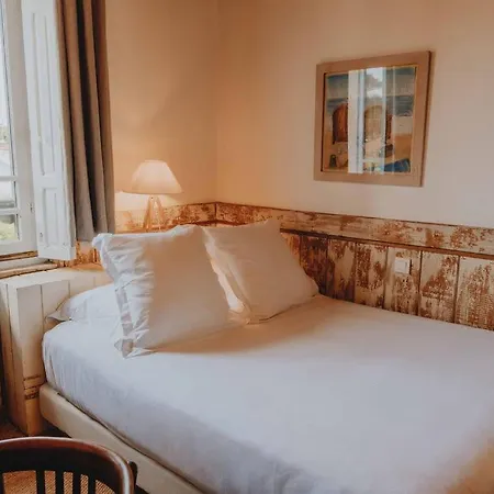 La Maison Du Bassin Hotel 3*