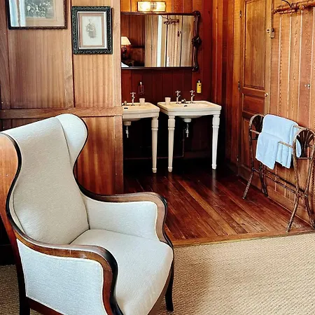 La Maison Du Bassin Hotel 3*