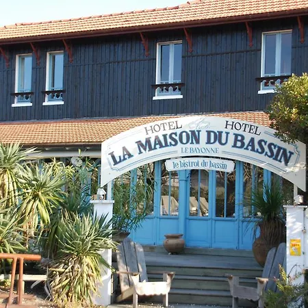 Hotel La Maison Du Bassin 3*